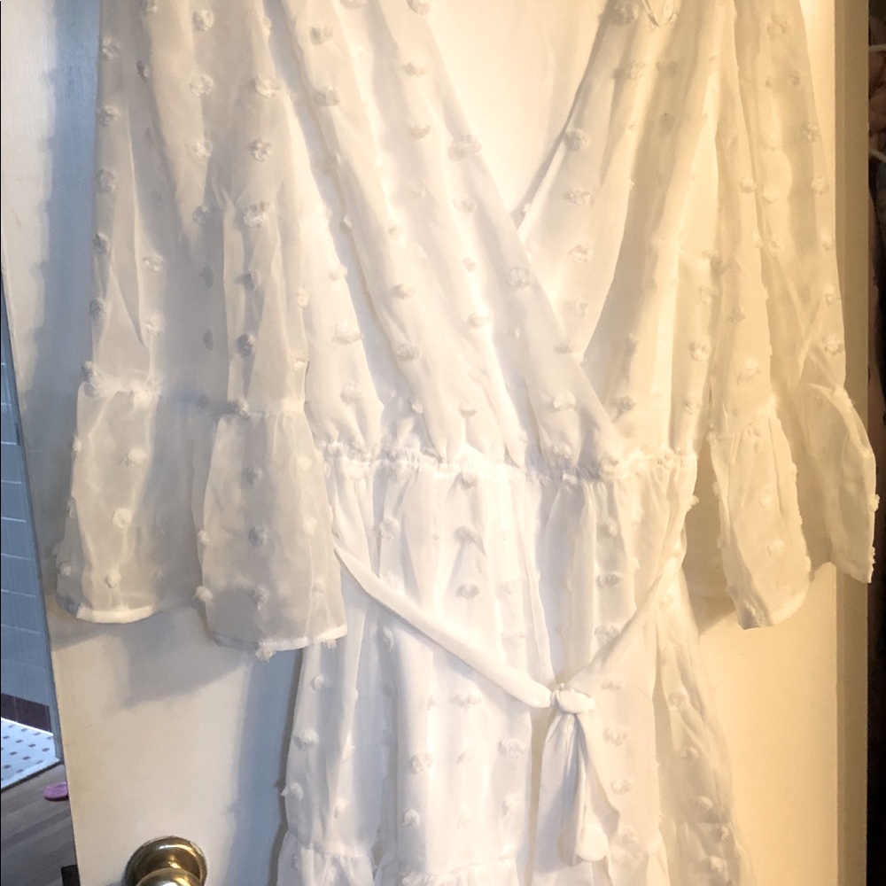 ADORABLE White Dress NWOT - Picture 2 of 3